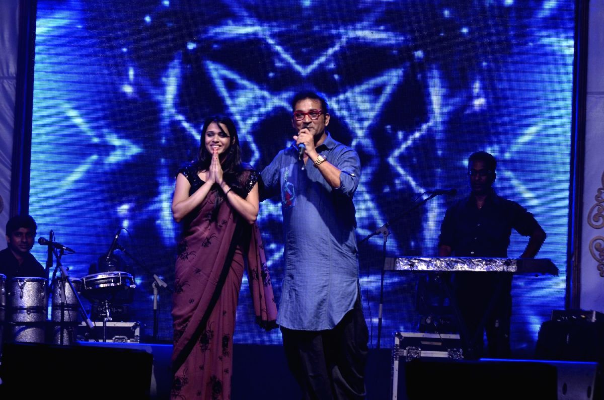 Sing along with Abhijeet