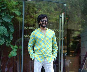 Top notch attires of the B-town male gang impart their Diwali charm